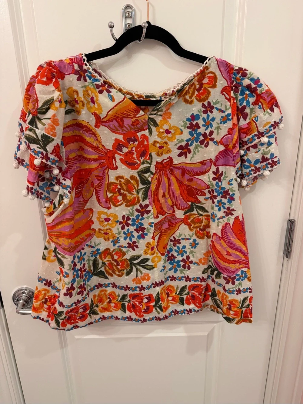 FARM RIO Spring Bananas pintuck blouse with vibrant floral print size Large - Picture 7 of 8